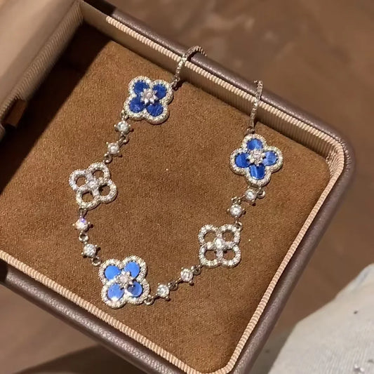 Qimeng Sweet Cherry" Vintage Mother-Of-Pearl Four-Leaf Clover Bracelet with Micro-Zirconia Inlay and Cutout Design