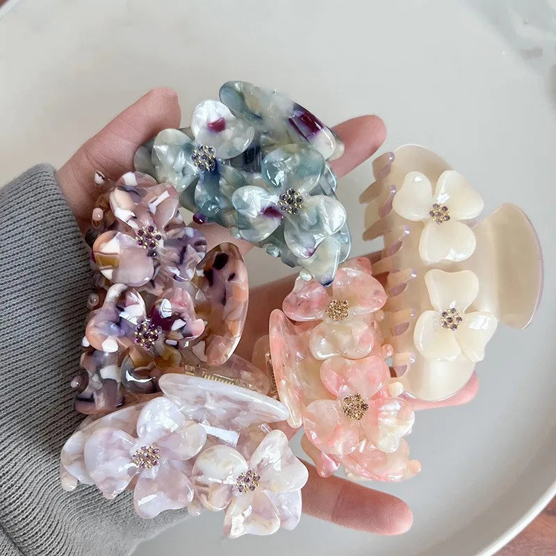 Fleur Hair Claw Clip